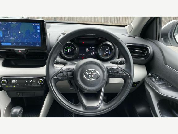 Toyota Yaris Excel White #6