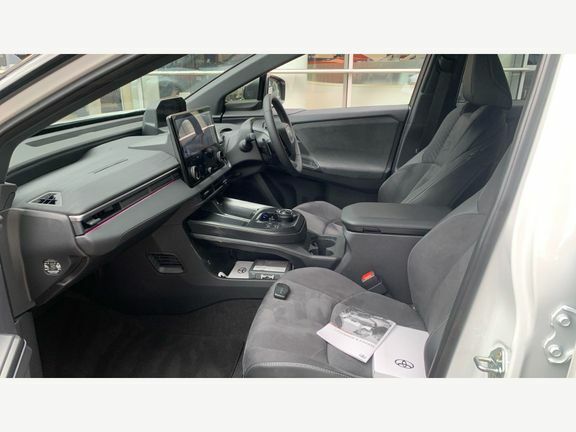 Toyota C-Hr Excel LV26UST White #5