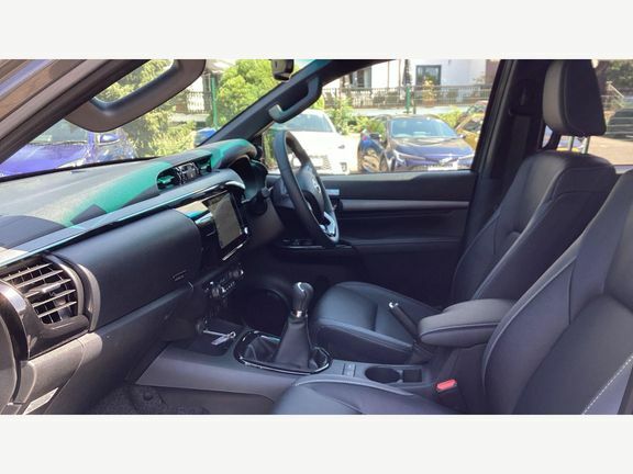 Toyota HILUX Invincible X Double Cab 2.8 M RK75USS Grey #5