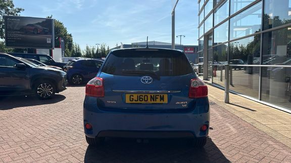 Toyota Auris Hatchback 1.33 Vvt-i Tr Ss 201010 Silver #21