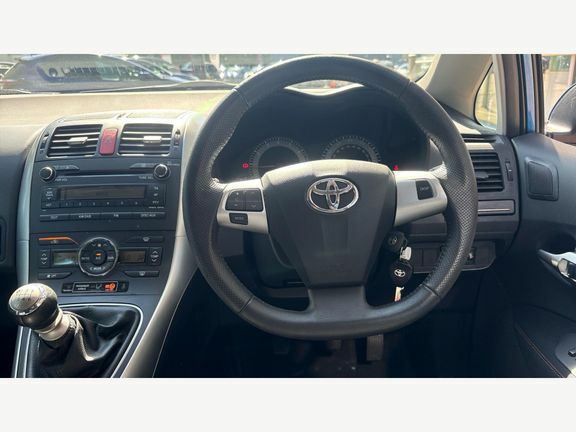 Toyota Auris Hatchback 1.33 Vvt-i Tr Ss 201010 Silver #7