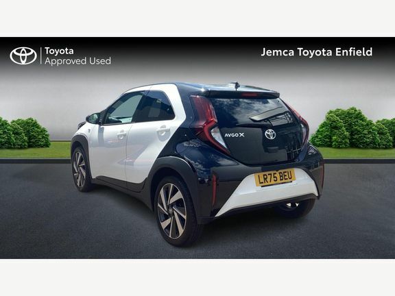 Toyota Aygo X Edge Auto White #4