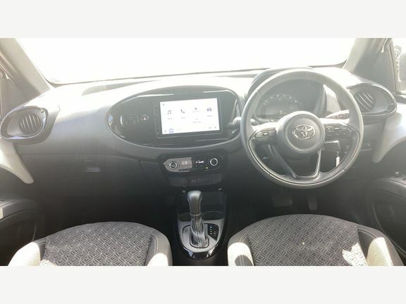 Toyota Aygo X Edge Auto White #6