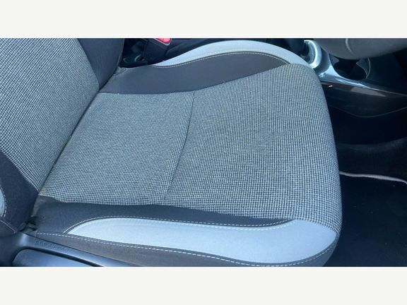 Toyota Yaris 1.5 Hybrid Icon Cvt Red #17