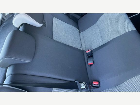 Toyota Yaris 1.5 Hybrid Icon Cvt Red #18