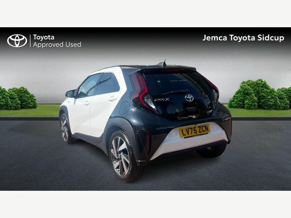 Toyota Aygo X Edge Parking Pack LV75ZCN White #4