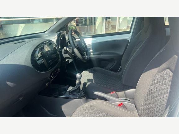 Toyota Aygo X Edge Parking Pack LV75ZCN White #5