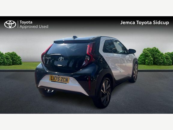 Toyota Aygo X Edge Parking Pack LV75ZCN White #2