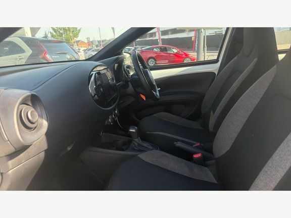 Toyota Aygo X Pure Automatic White #5