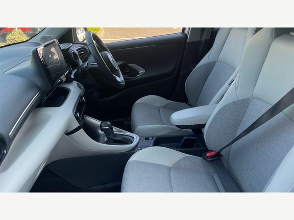 Toyota Yaris 1.5 Vvt-h Design E-cvt Euro 6 Ss Grey #10