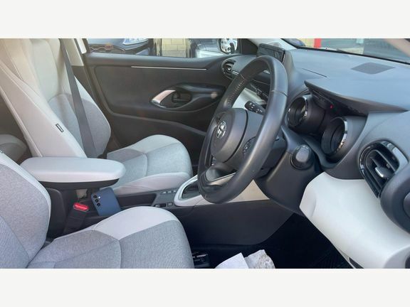 Toyota Yaris 1.5 Vvt-h Design E-cvt Euro 6 Ss Grey #11