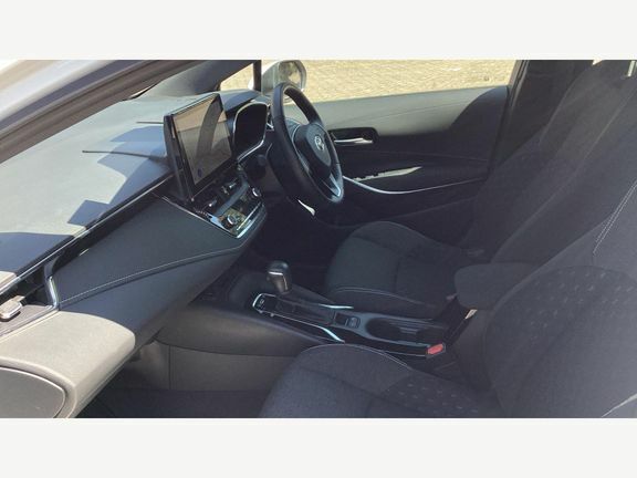 Toyota Corolla Icon 1.8 Hb FG24LUD White #5