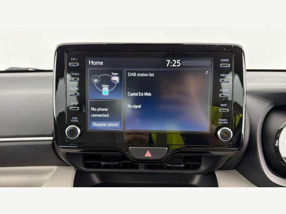 Toyota Yaris 1.5 Hybrid Icon Cvt Red #9