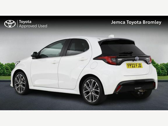 Toyota Yaris Excel 1.5 Hybrid White #4