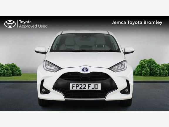 Toyota Yaris 1.5 Hybrid Icon Cvt Red #22