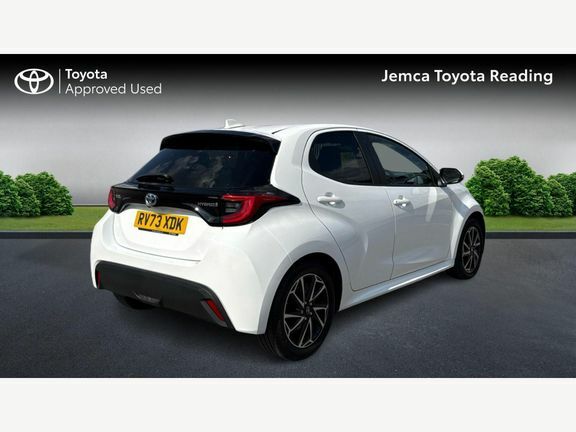 Toyota Yaris Design White #2