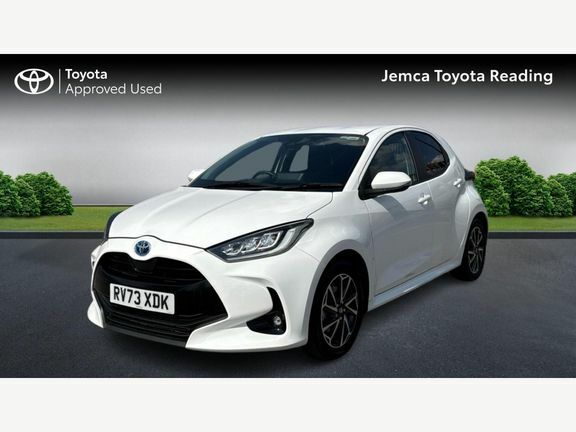 Toyota Yaris Design White #3