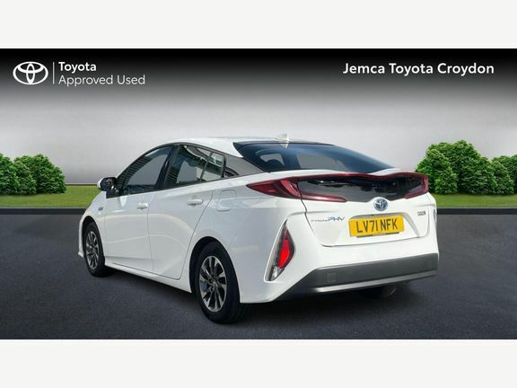 Toyota Prius+ Business Edition 1.8 White #4