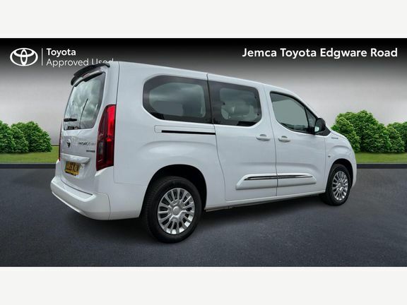 Toyota Proace City Shuttle Long 50Kwh 11Kw Obc White #2