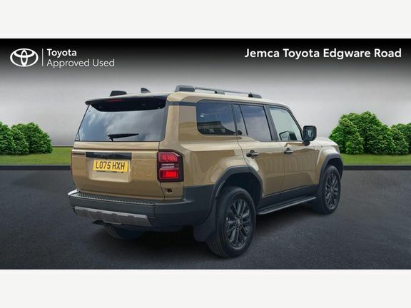 Toyota Land Cruiser Invincible 5 Seats Pan Roof #2