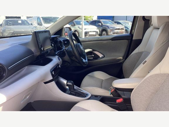 Toyota Yaris Yaris Excel 1.5 Hybrid EO21OTD Brown #5