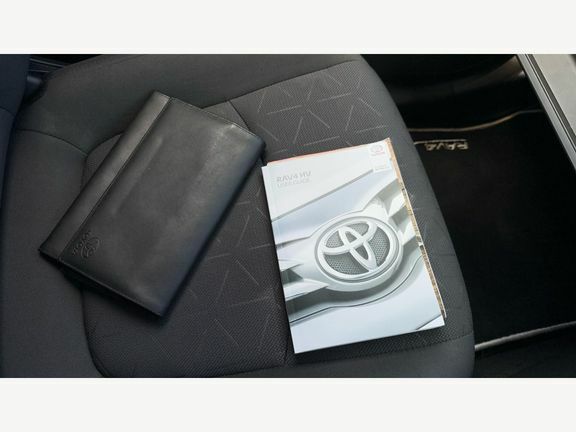 Toyota Rav 4 Dynamic White #25