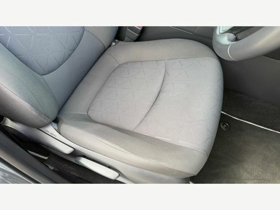 Toyota Rav 4 Dynamic White #17