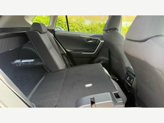 Toyota Rav 4 Dynamic White #18