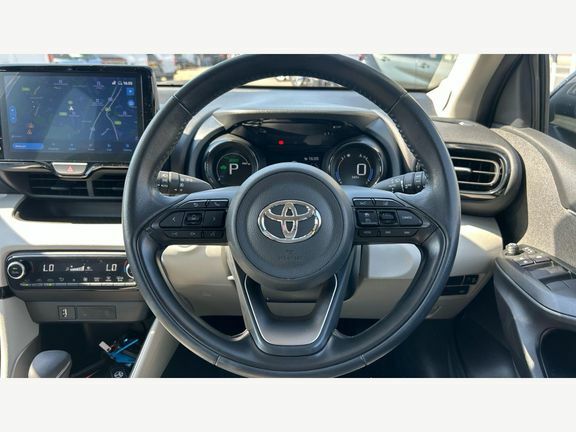 Toyota Yaris Hatchback White #9