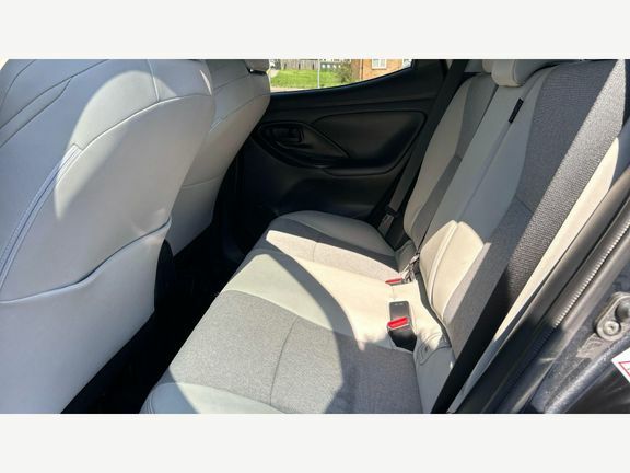 Toyota Yaris Hatchback White #14