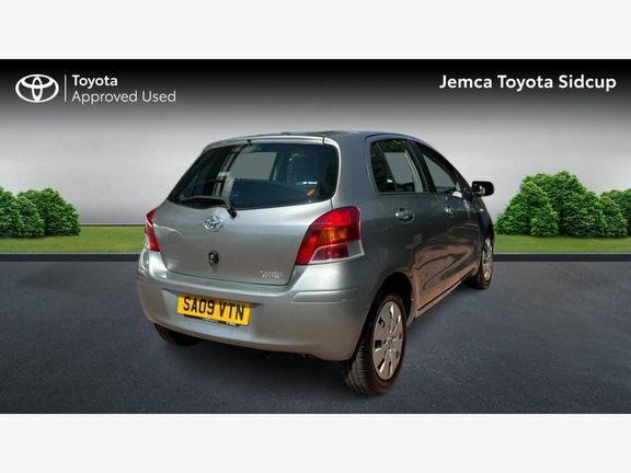Toyota Yaris Tr 1.33M Silver #2
