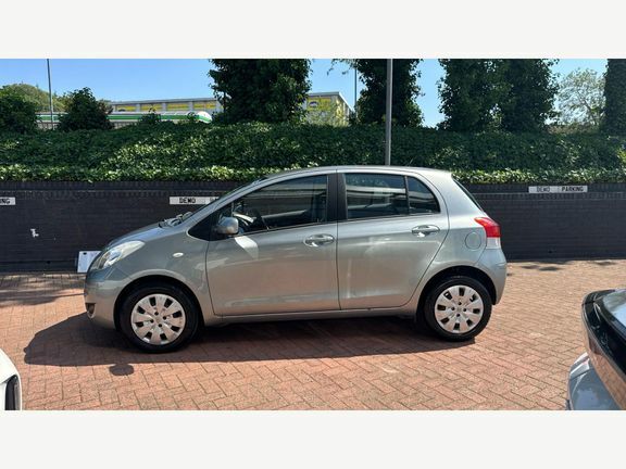 Toyota Yaris Hatchback Red #21