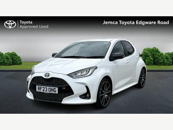 Toyota Yaris Gr Sport White #3