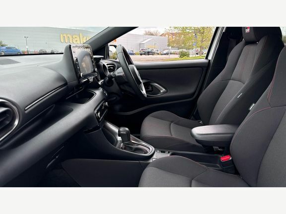 Toyota Yaris Gr Sport White #5