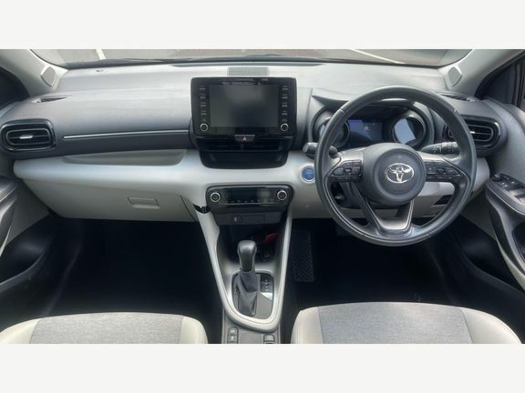 Toyota Yaris Yaris Excel 1.5 Hybrid Red #5