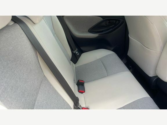 Toyota Yaris Dynamic Blue #7