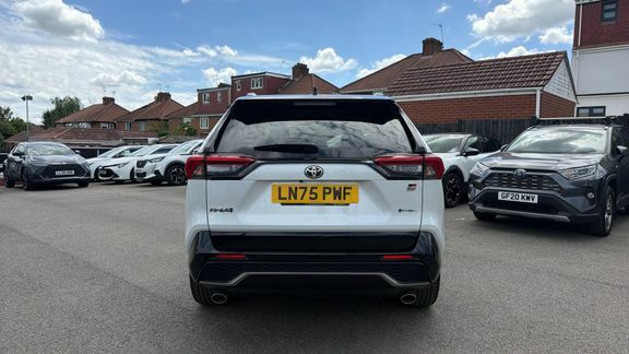 Toyota Rav 4 Design White #26
