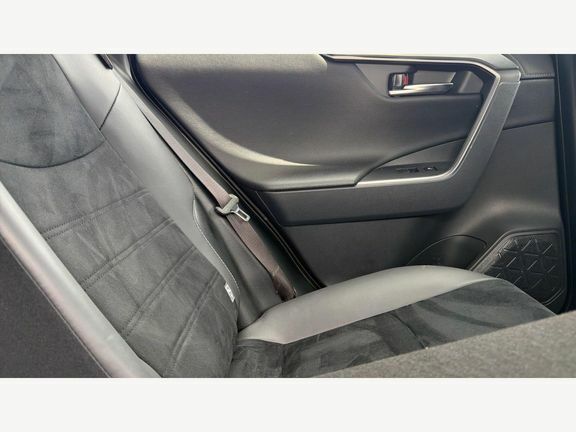 Toyota Rav 4 Design White #18