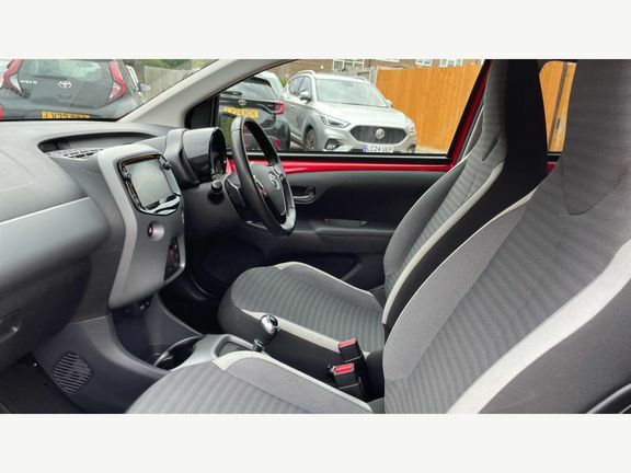 Toyota Aygo X X-trend Mmt Red #5