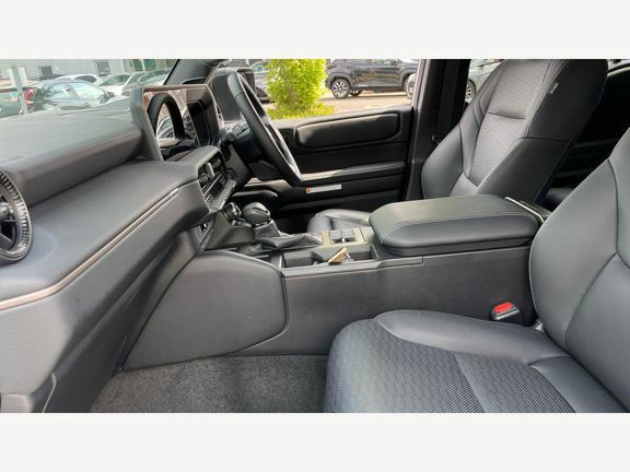 Toyota Land Cruiser Invincible 5 Seats Pan Roof White #5