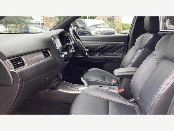 Mitsubishi Outlander 2.4H Twinmotor 13.8Kwh Dynamic Cvt 4Wd Euro 6 Ss White #5