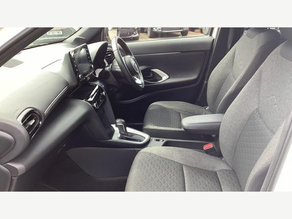 Toyota Yaris Cross Design Fwd RF72ORA White #5
