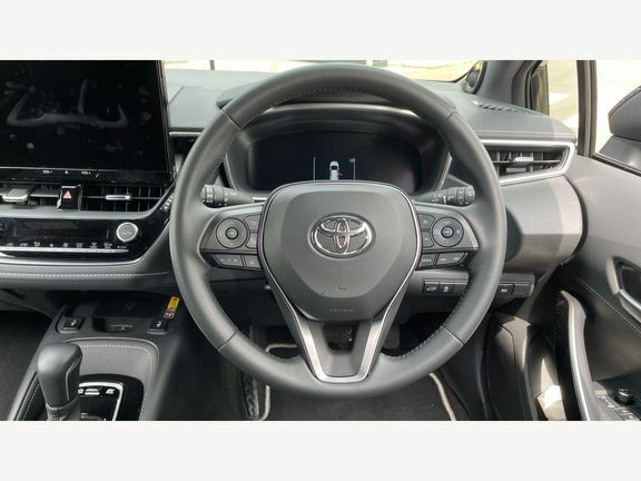 Toyota Corolla Commercial White #10