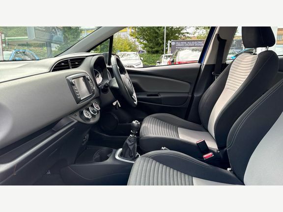 Toyota Yaris 1.5 Icon Tech Blue #5