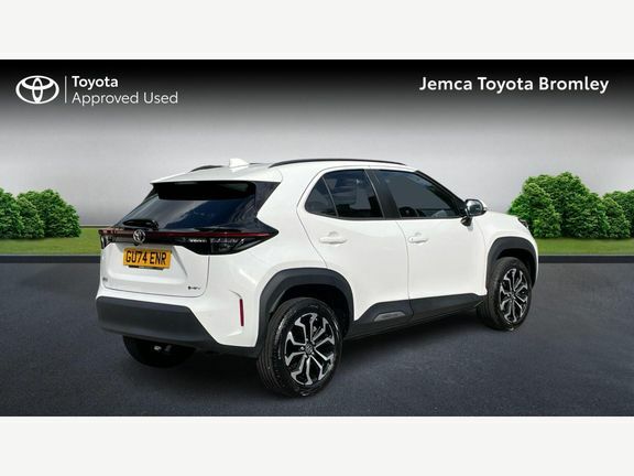 Toyota Yaris Cross Design Fwd Safety Pack GU74ENR White #2