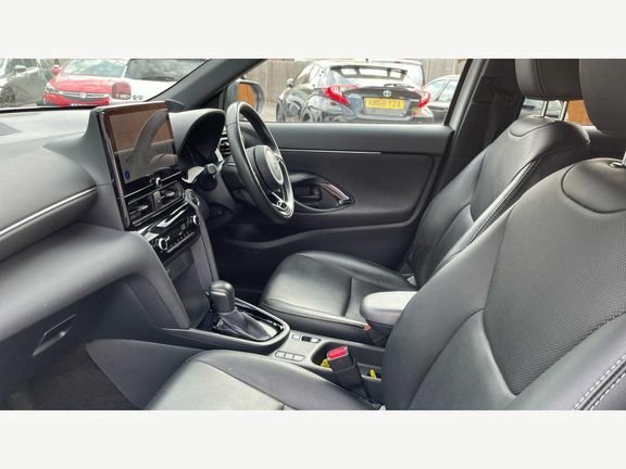 Toyota Yaris Cross Design Fwd Safety Pack GU74ENR White #5