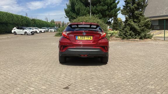 Toyota C-Hr 1.8 Dynamic 122 Bhp White #23