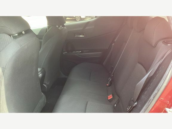 Toyota C-Hr 1.8 Dynamic 122 Bhp White #15