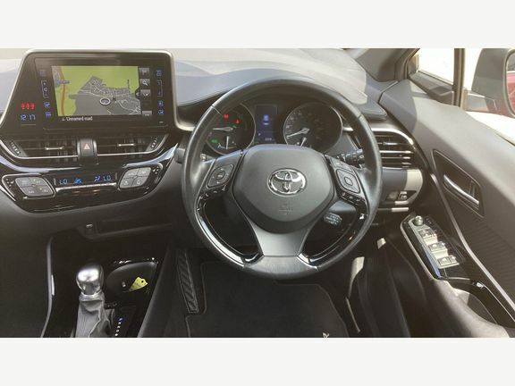 Toyota C-Hr 1.8 Dynamic 122 Bhp White #7