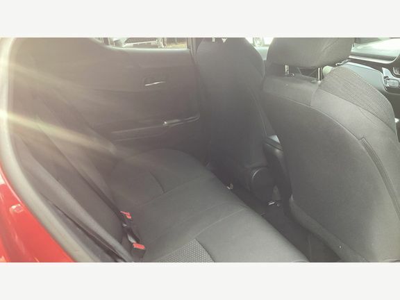 Toyota C-Hr 1.8 Dynamic 122 Bhp White #8
